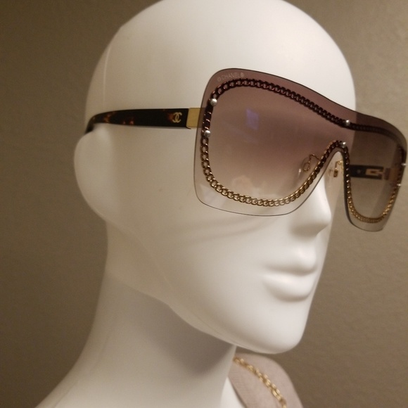 CHANEL Accessories - 💯AUTHENTIC CHANEL CHAIN SUNGLASSES
